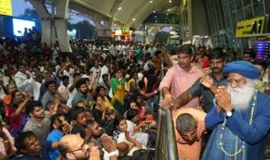 அமெரிக்காவில் இருந்து கோவைக்கு திரும்பினார் ஜக்கி வாசுதேவ். !  மக்கள் அமோக வரவேற்பு