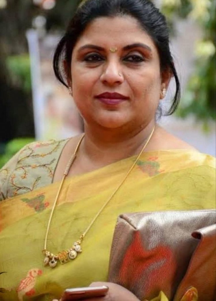 நாகின்'' படத்தைப் பார்த்துவிட்டு ஸ்ரீபிரியா தயாரித்த படம் "நீயா'