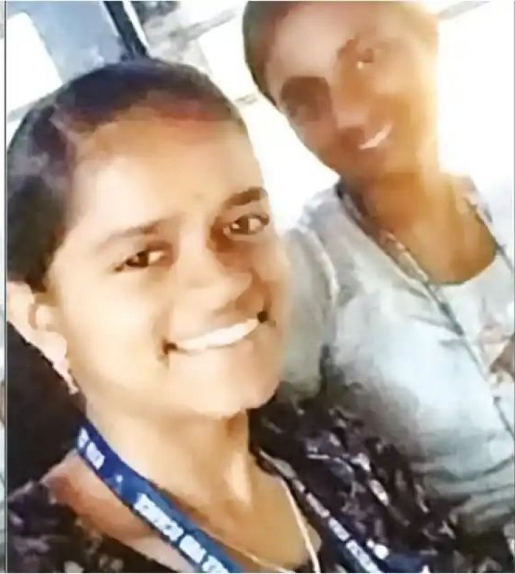 வீட்டில் தூக்கிட்டு தற்கொலை செய்து கொண்ட கல்லூரி மாணவிகள் - தற்கொலைக்கான காரணம் தெரியாததால் போலீஸ் விசாரணை.!