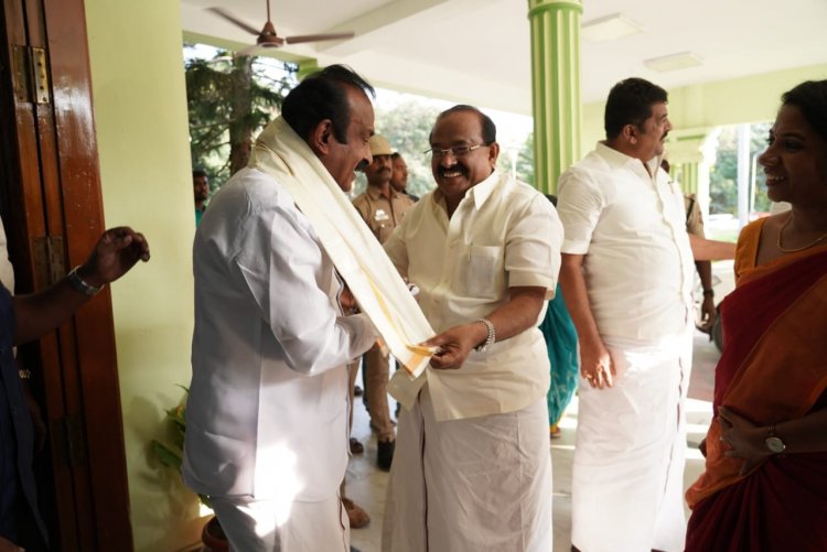 மாற்றுத் திறனாளிகளுக்கு இணைப்பு சக்கரம் பொருத்தப்பட்ட பெட்ரோல் ஸ்கூட்டர்கள் வழங்கிய அமைச்சர்கள்.!