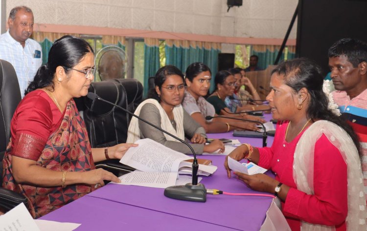 மக்கள் குறைதீர் மனுநாள் கூட்டம் மாவட்ட ஆட்சியர் தலைமையில் நடைபெற்றது.!