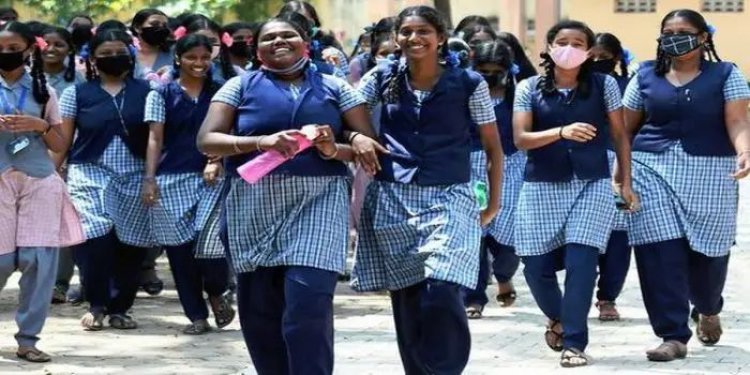 தமிழகத்தில் நாளை பள்ளிகளுக்கு விடுமுறையா..? பள்ளிக்கல்வித்துறை அறிவிப்பு.!!