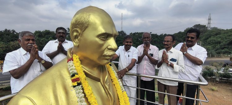 கோவை காமராஜர் பூங்காவில் காமராஜர் சிலைக்கு மாலை அணிவித்து மரியாதை.!