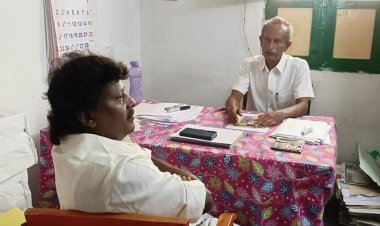 பேரூராட்சி திமுக துணைத் தலைவர் சாதி ரீதியாக தன்னை அவமதிப்பு செய்வதாக கூறி உள்ளிருப்பு போராட்டத்தில் ஈடுபட்டதால் பரபரப்பு.!