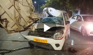 குப்பை  லாரி மோதி கார் விபத்துக்குள்ளானது!