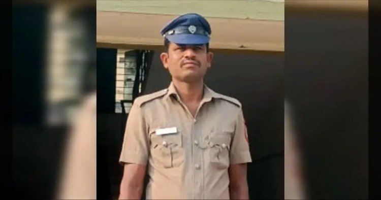 போலீஸ் ஸ்டேசனில் நிர்வாண அட்ராசிட்டி.. பதறி ஓடிய பெண் காவலர்கள்.. தலைக்கேறிய போதையில் ஆடிய காவலர் கைது..!
