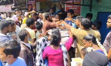 ஒரு பிரியாணி வாங்கினால் ஒரு பிரியாணி இலவசம் என்ற அறிவிப்பால் கூடிய கூட்டம்.!