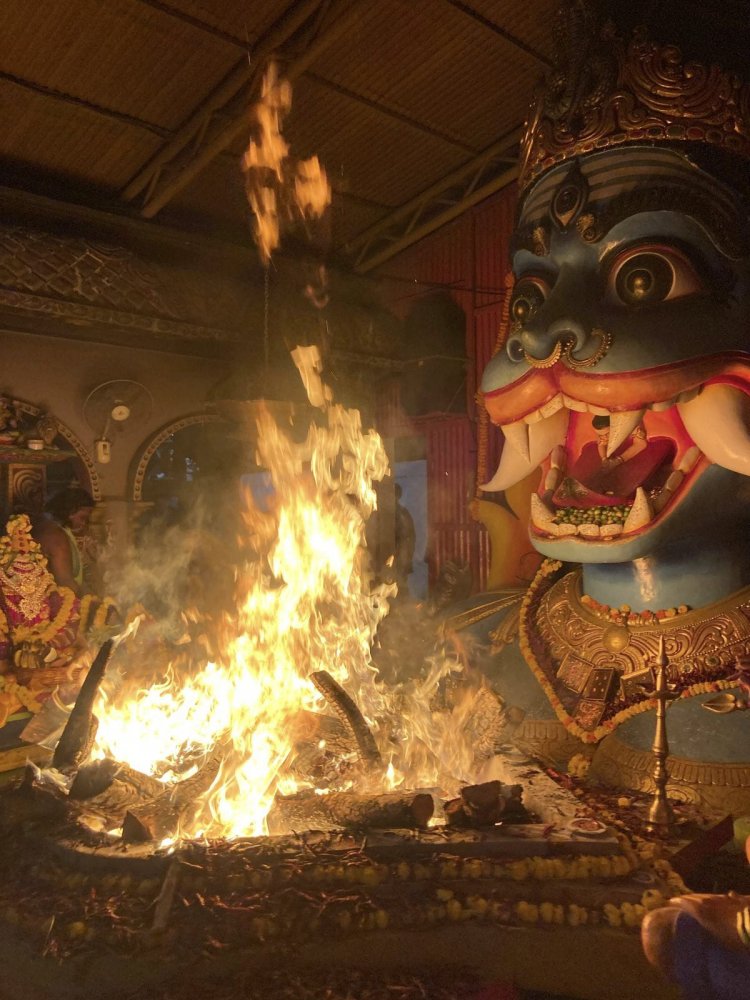 ஸ்ரீ பிரத்தியங்கிரா தேவி திருக்கோயிலில் மாசி மாத பவுர்ணமி சிறப்பு பூஜை மற்றும் மிளகாய் வத்தல் யாகம்.!