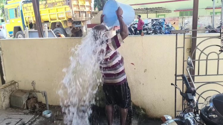தாம்பரம் காவல் நிலையத்தை குளியலறையாக மாற்றிய முதியவர். !