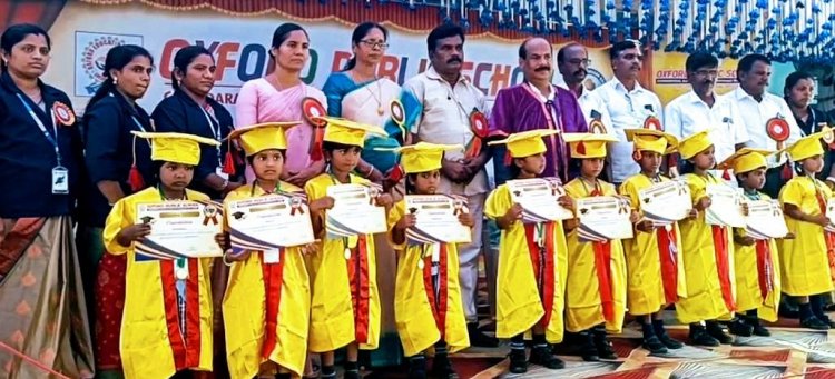 கிருஷ்ணகிரி அருகே ஆக்ஸ்போர்டு பப்ளிக் பள்ளியில் மழைலையர் பட்டமளிப்பு விழா.!