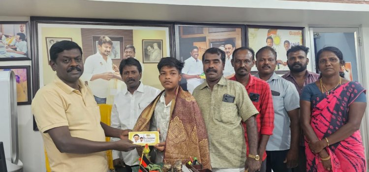 இந்தோனேசியாவில் நடைபெறும் ஸ்கேட்டிங் போட்டிக்கு செல்லும் மாணவனுக்கு நிதி உதவி.!