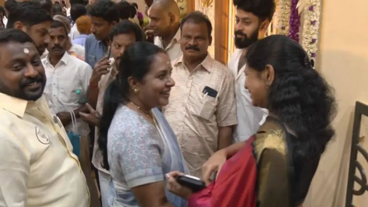 அண்ணா அறிவாலயத்தில் கனிமொழி எம்.பி. யை சந்தித்து பேசிய வானதி சீனிவாசன். !