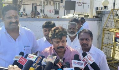 மாவட்ட ஆட்சியரிடம் அதிமுக எம் எல் ஏக்கள் பழைய குற்றாலத்தில் 24 மணி நேரமும் குளிக்க அனுமதி கோரி மனு .!