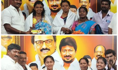 12 ஆம் வகுப்பு பொதுத்தேர்வில் 500 மதிப்பெண்களுக்கு மேல் எடுத்த சுமார் 12 மாணவர்களை பாராட்டி கல்வி உதவித் தொகை.!