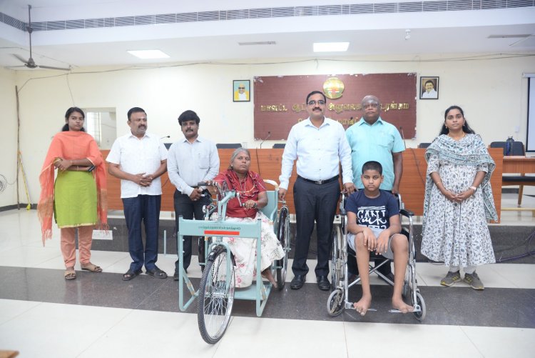 தென்காசியில் மக்கள் குறை தீர்க்கும் நாள் கூட்டம்.!