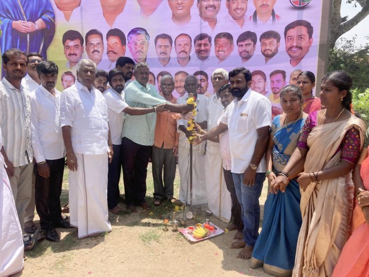 சட்டமன்ற தொகுதி மேம்பாட்டு நிதியிலிருந்து 2024-25 (ரூ.2,25,000) மதிப்பீட்டில் ஊராட்சி ஒன்றிய நடுநிலைப்பள்ளியில் மேடை அமைக்கும் பணி.!