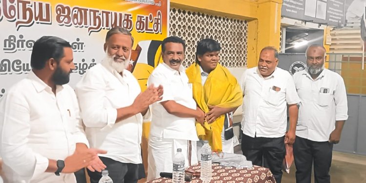 தென்காசியில் மனித நேய ஜனநாயக கட்சி புதிய நிர்வாகிகள் அறிமுக கூட்டம்.!