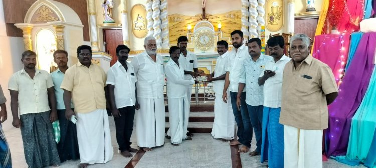 புனித சவேரியார் ஆலயத்திற்கு கட்டுமான நிதி ரூபாய் 1 லட்சம் நிதியுதவி. !