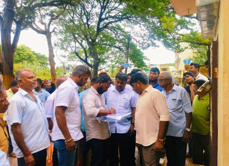 குற்றாலம் பேரூராட்சி இடத்தில் வேலி போட முயற்சி.!