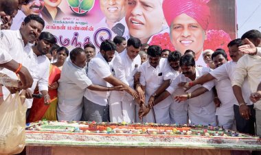 அதிமுக துணை பொதுச்செயலாளரின் 74 வது பிறந்தநாளையொட்டி கோவில்களில் சிறப்பு பூஜைகளுடன் 74 கிலோ கேக் வெட்டி தென்னங்கன்றுகளை வழங்கிய அதிமுகவினர்.!