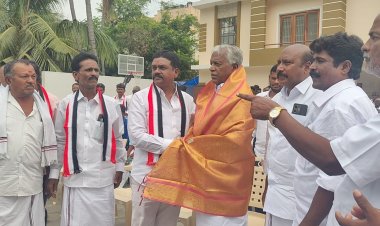 மாற்றுக் கட்சியில் இருந்து விலகி அதிமுக துணை பொதுச்செயலாளர் கே பி முனுசாமி எம் எல் ஏ முன்னிலையில் அதிமுகவில் இணைந்தனர்.!