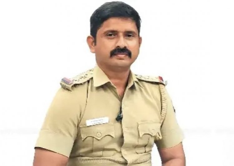 புகார் கொடுத்த பெண்ணிடம் பழகி உல்லாசமாக இருந்து விட்டு ஏமாற்றியதால் பணியிடை நீக்கம் செய்யப்பட்ட காவல் ஆய்வாளர். !
