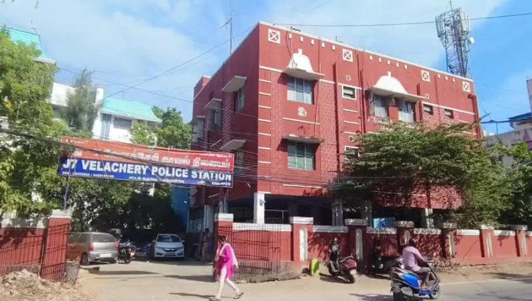 வேளச்சேரி காவல் நிலையத்தில்விசாரணைக்கு அழைத்து வரபட்ட நபர் காவல் நிலையத்தின் இரண்டாவது மாடியில் இருந்து குதித்து தற்கொலை முயற்சி. !