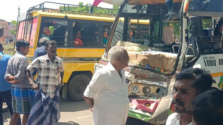 கடையம்  அருகே அரசு பேருந்தும் வேனும் மோதி விபத்து - 6 பேர் படுகாயம் போலீசார் விசாரணை ."