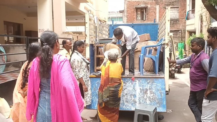 வேளச்சேரியில் வீடு தேடி வரும் ரேஷன் பொருட்கள் திட்டம் .!