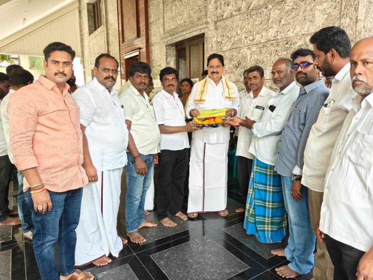 பர்கூர் எம்ஜிஆர் நகரில் மாரியம்மன் கோவில் திருவிழா .!