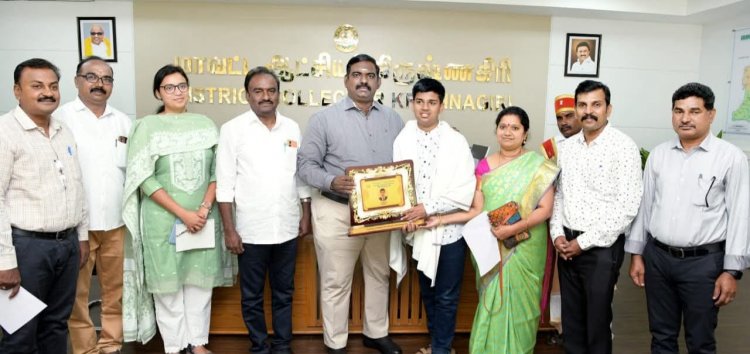 10 ஆம் வகுப்பு மாணவருக்கு பொன்னாடை போர்த்தி கேடயம் வழங்கிய மாவட்ட ஆட்சியர். !