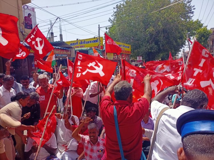 தென்காசியில் தொழிற்சங்கங்கள் சார்பில் மறியலில் ஈடுபட்ட 150 க்கும் மேற்பட்டோர் கைது .!