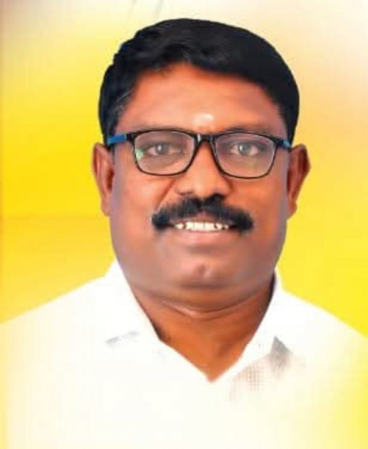 செங்கோட்டை வார சந்தையை உள்புற கடைகளுக்கு கொண்டு செல்ல கோரி மாவட்ட ஆட்சியருக்கு மனு. !