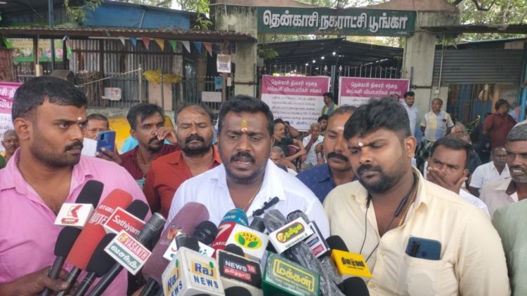 தென்காசி நகராட்சி தினசரி காய்கறி சந்தை வியாபாரிகள் கடை அடைப்பு போராட்டம் .!