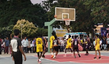 மின்னொளியில் துவங்கிய மாநில அளவிலான கூடைப்பந்துப் போட்டியில்   24 அணிகள் பங்கேற்று நாக் அவுட் முறையில் விளையாட்டு .!