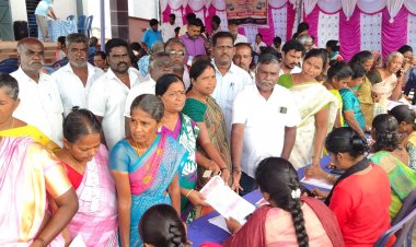 உங்களுடன் ஸ்டாலின் திட்ட முகாமினை வட்டார வளர்ச்சி அலுவலர் சிவபிராகசம் துவக்கி வைத்து முகாமினை பார்வையிட்டார்.!