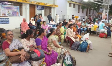 தென்காசி ரயில் நிலையத்தில் பெண்களுக்கு விழிப்புணர்வு நிகழ்ச்சி .!