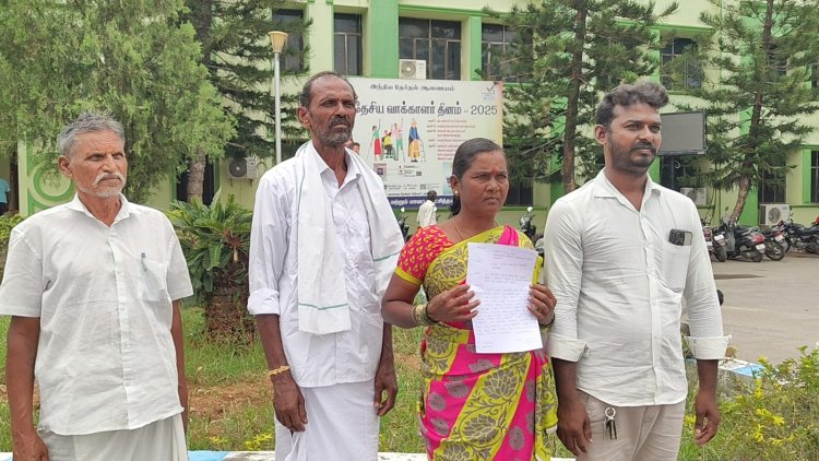 பங்காளிகள் சண்டையை சமாதானம் செய்து வைப்பதாக கூறி  அபராதாம் விதித்து கட்டப் பஞ்சாயத்து செய்து ஊரை விட்டு தள்ளி வைத்தவர்கள் மீது உரிய நடவடிக்கை எடுக்க மாவட்ட ஆட்சியரிடம் மனு. !