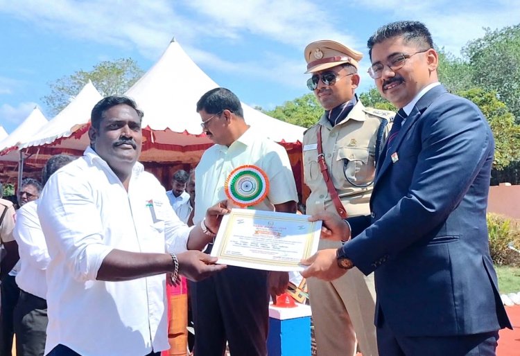 இராமநாதபுரம் மாவட்டம் கீழக்கரையில் 79 வது சுதந்திர தின விழா சிறப்பாக கொண்டாடப்பட்டது.!