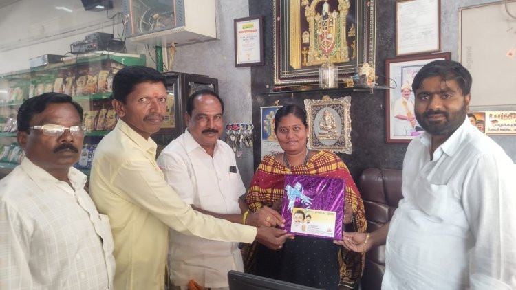 பர்கூர் ஒன்றிய மேற்பார்வையாளர் தேன்மொழிக்கு பாராட்டு .!