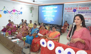 அரசு மகளிர் கலைக்கல்லூரியில் முன்னாள் மாணவர் சங்கம் மற்றும் ஆங்கிலத்துறை சார்பில் ஆளுமைத்திறன் மேம்பாடு குறித்து கருத்தரங்கம் .!