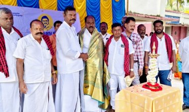 உங்களுடன் ஸ்டாலின் திட்ட  முகாமை மேற்கு மாவட்ட செயலாளர் ஒய்.பிரகாஷ் துவக்கி வைத்து முகாமை பார்வையிட்டார்.!