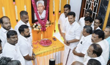 பூல்தேவர் திருவுருவப் படத்திற்கு மாலை அணிவித்து மரியாதை செய்த பள்ளிக்கல்வித் துறை அமைச்சர். !