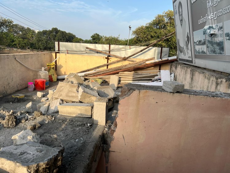 பள்ளிகரணையில் தனிநபர் இடத்தை அபகரிக்க முயன்று புதிதாக கட்டி வந்த கழிவறையை இடித்து அகற்றிய முன்னாள் கவுன்சிலர் மருமகன் கைது, !