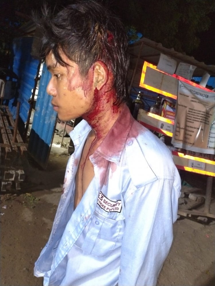 ஓ.எம்.ஆர்.சாலையில் காவலாளியை கட்டையால் தாக்கி செல்போன் பறிப்பு. !