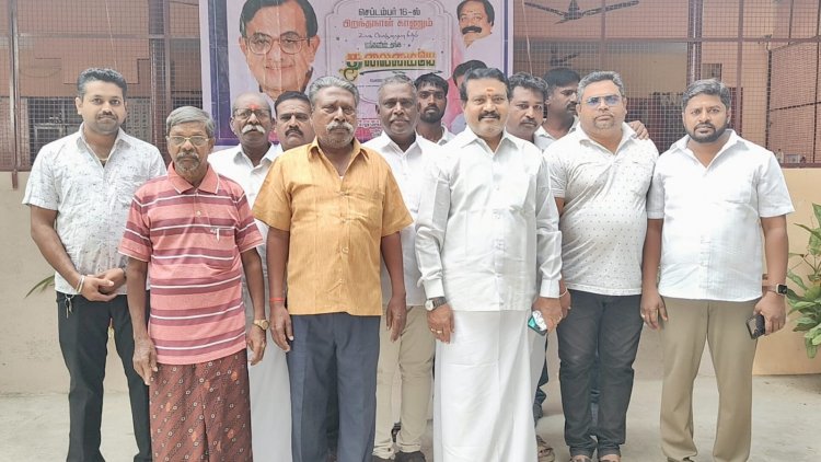 ப.சிதம்பரத்தின் பிறந்த நாளினை முன்னிட்டு ஜிப்சி இல்லத்தில் உள்ள நாடோடி  குழந்தைகளுக்கு காலை உணவு மற்றும் இனிப்புகளை வழங்கிய காங்கிரஸார். !