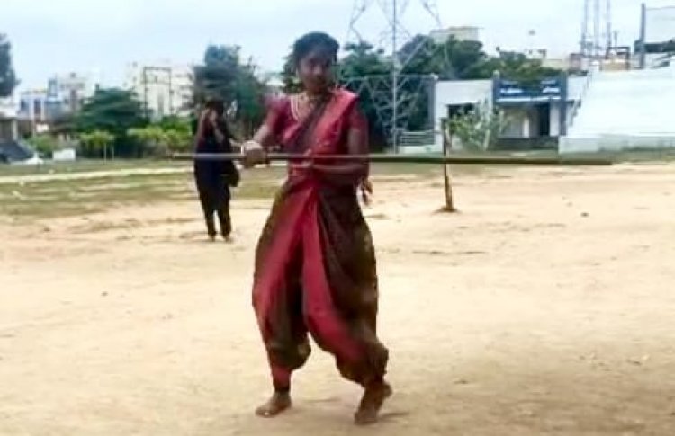 அரசு கலைக்கல்லூரியில் நடைபெற்ற கலைத்திருவிழாவில் தற்காப்பு திறன் குறித்த பயிற்சி நடைபெற்றது..!