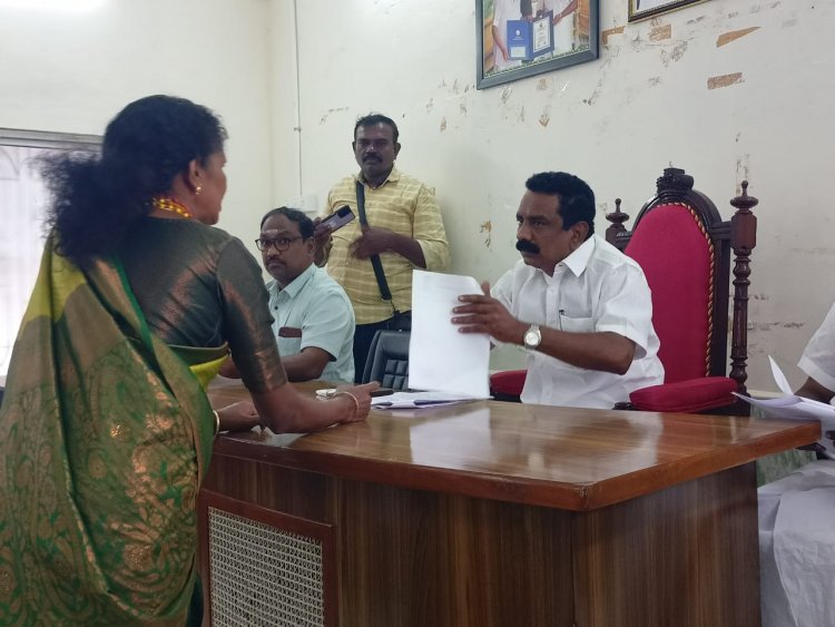 தென்காசி நகர் மன்ற அவசரக் கூட்டம்.!