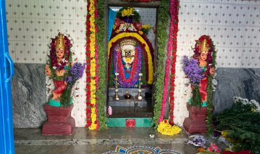 ஸ்ரீ ஆஞ்சநேயர் சுவாமி திருக்கோவில் மற்றும் கிராமத்தில் மையப்பகுதியில் அமைந்துள்ள ஸ்ரீ மாரியம்மன் கோவிலினை புணரமைக்கும் பணிகள் .!