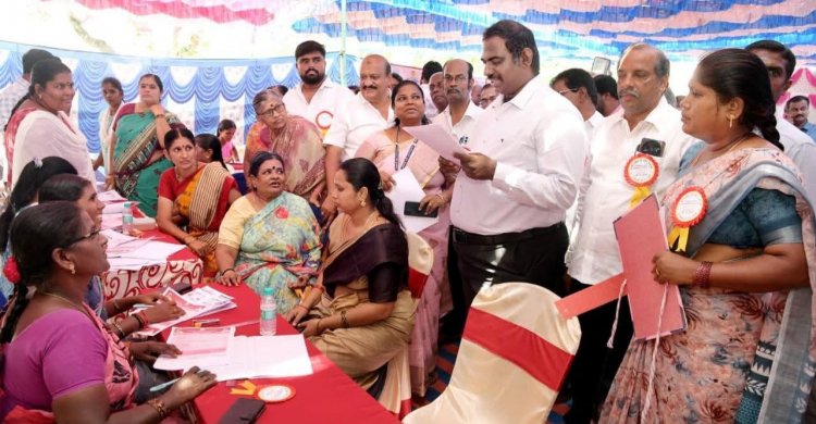 காவேரிப்பட்டிணம் பேரூராட்சி, அரசு ஆண்கள் மேல்நிலைப் பள்ளி வளாகத்தில், நடைபெற்ற "உங்களுடன் ஸ்டாலின்" திட்ட முகாம் .!
